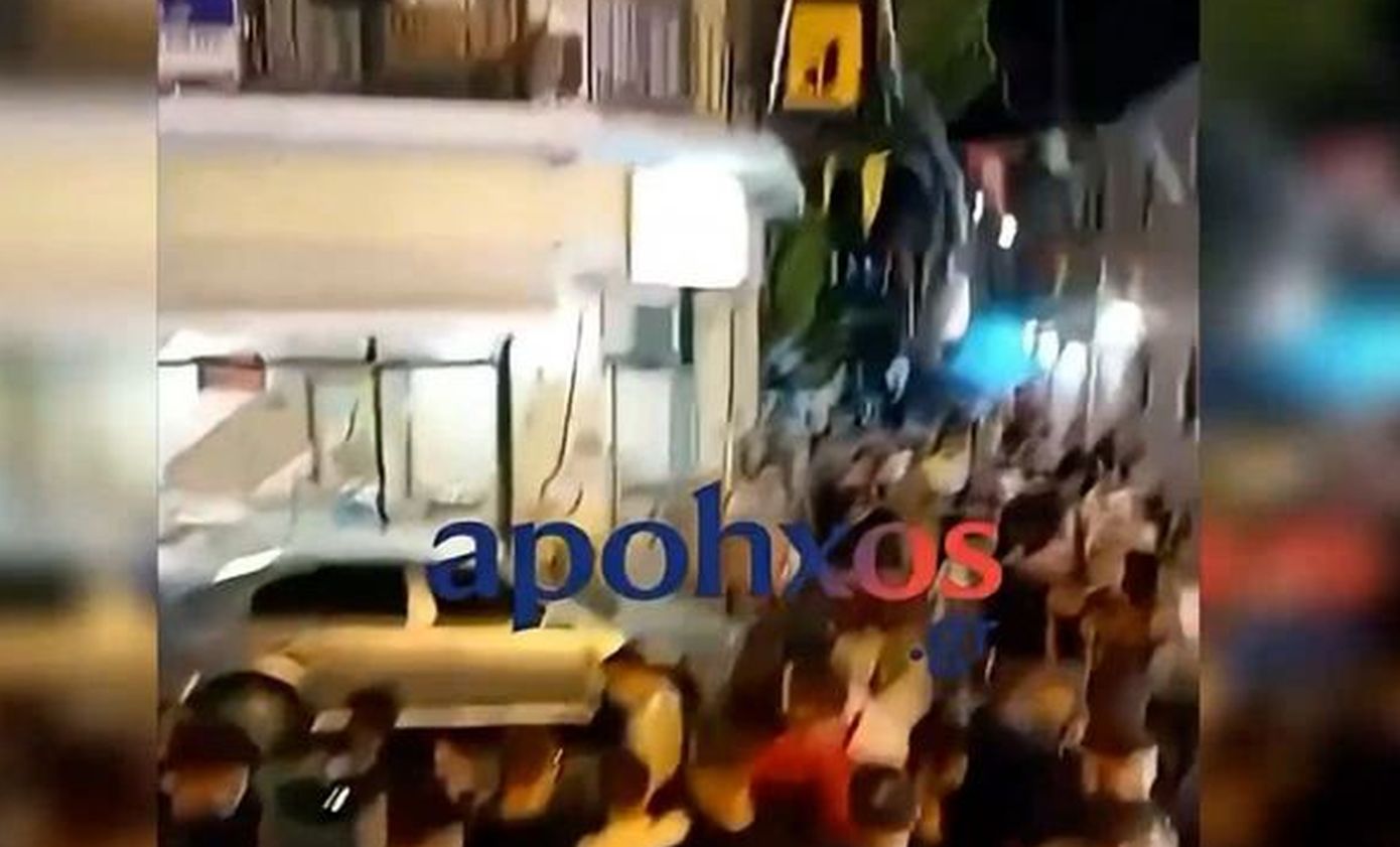 Αυτοκίνητο έπεσε σε πλήθος πιστών σε πανηγύρι στη Ζάκυνθο
