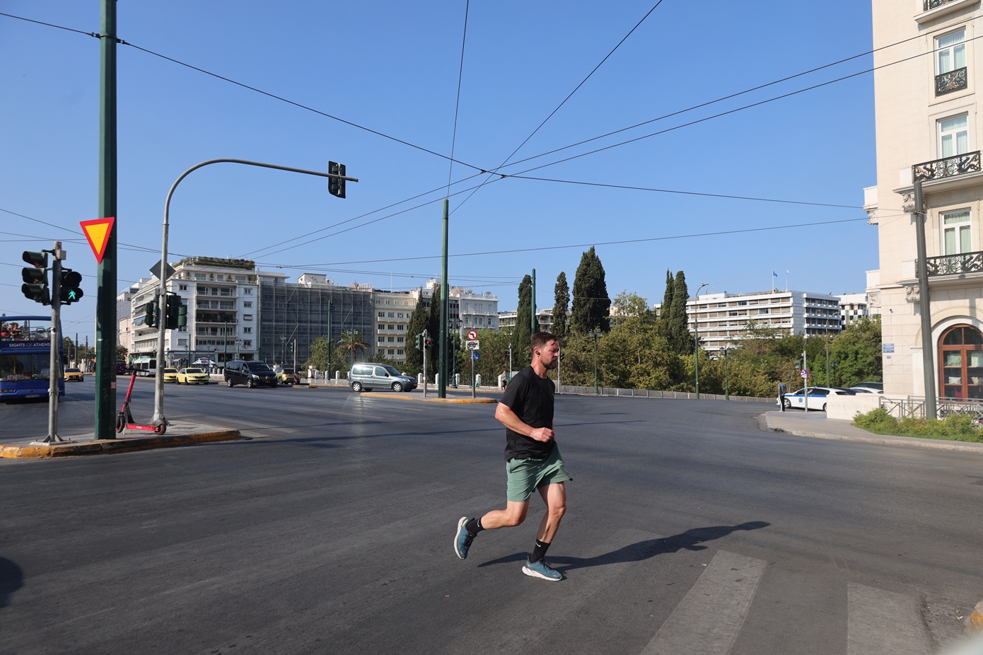 Έρημη πόλη η Αθήνα ανήμερα του Δεκαπενταύγουστου &#8211; Δείτε εικόνες από το κέντρο