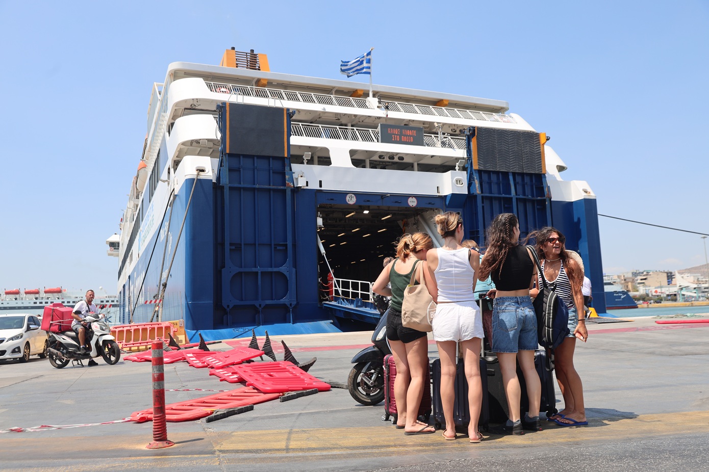 Φεύγουν και οι τελευταίοι αδειούχοι του Αυγούστου &#8211; Αυξημένη κίνηση στα λιμάνια της χώρας