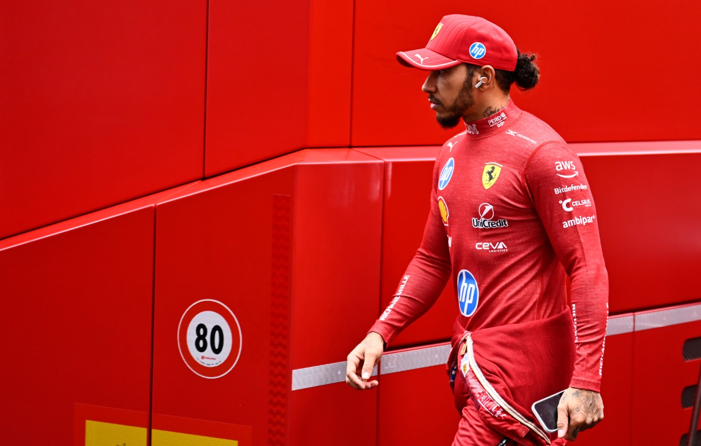 Ξέσπασμα Χάμιλτον: Είμαι άχρηστος, η Ferrari πρέπει να αλλάξει οδηγό
