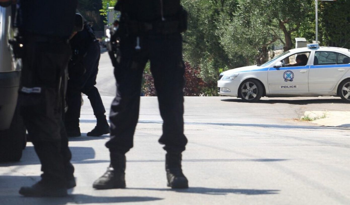 Σε εξέλιξη αστυνομική επιχείρηση της ΕΛΑΣ στη Δυτική Αττική &#8211; Έχουν γίνει 3 συλλήψεις και έχουν κατασχεθεί ποσότητες ναρκωτικών