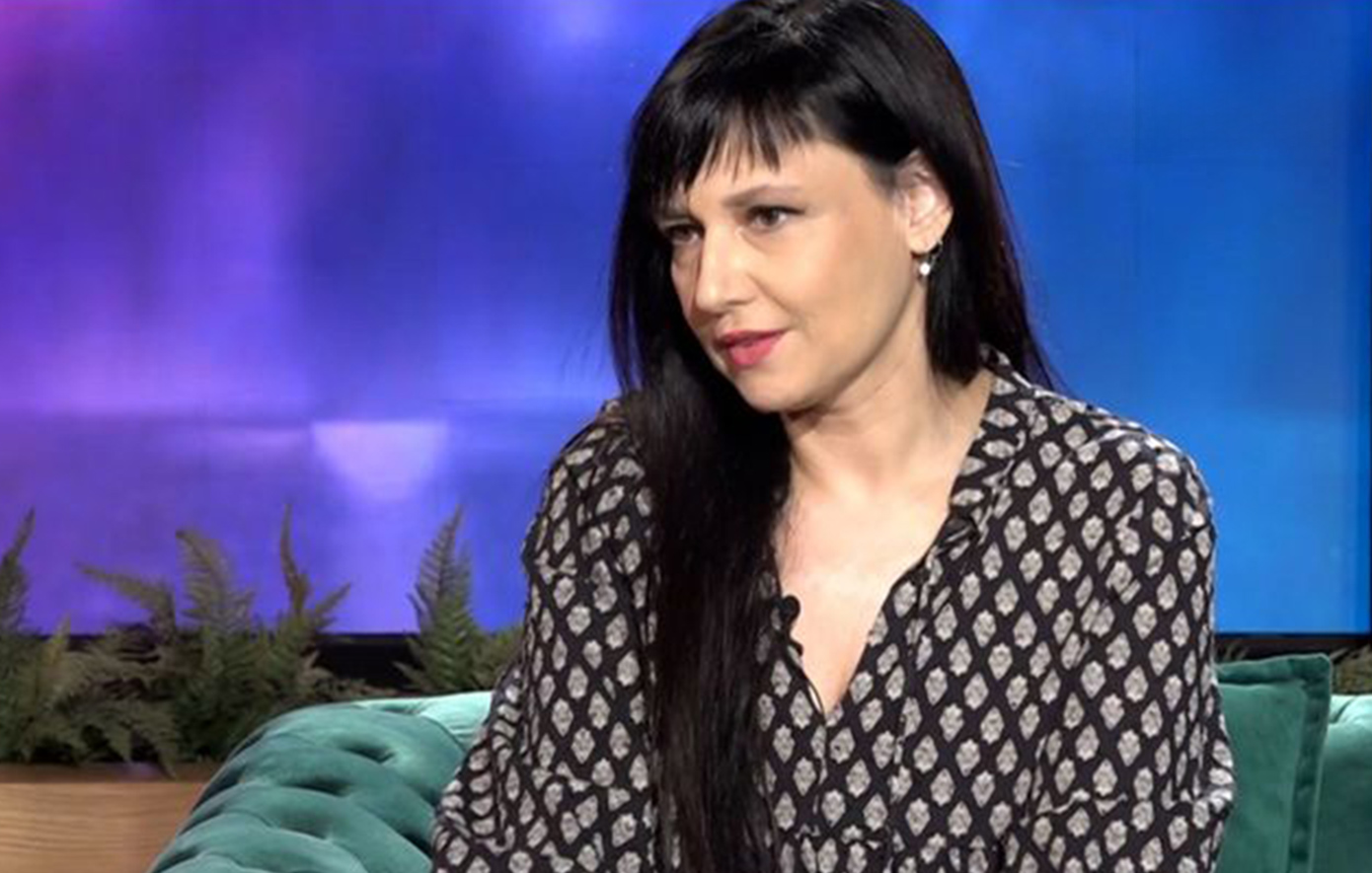 Αθηναΐς Νέγκα: «Έχω υπάρξει αποτυχημένη πανελίστρια &#8211; Μακάρι να ήμουν παρουσιάστρια ψυχαγωγίας να έβγαζα ένα σκασμό λεφτά»