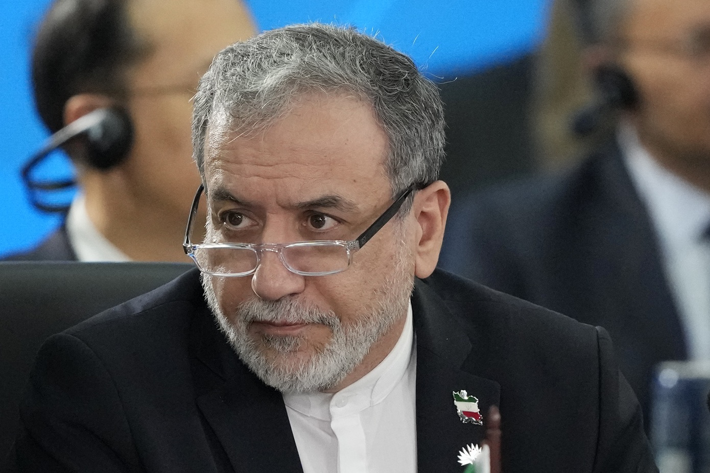 Στο πλευρό της Χεζμπολάχ το Ιράν, παρά την πρόθεση της λιβανικής κυβέρνησης να την αφοπλίσει