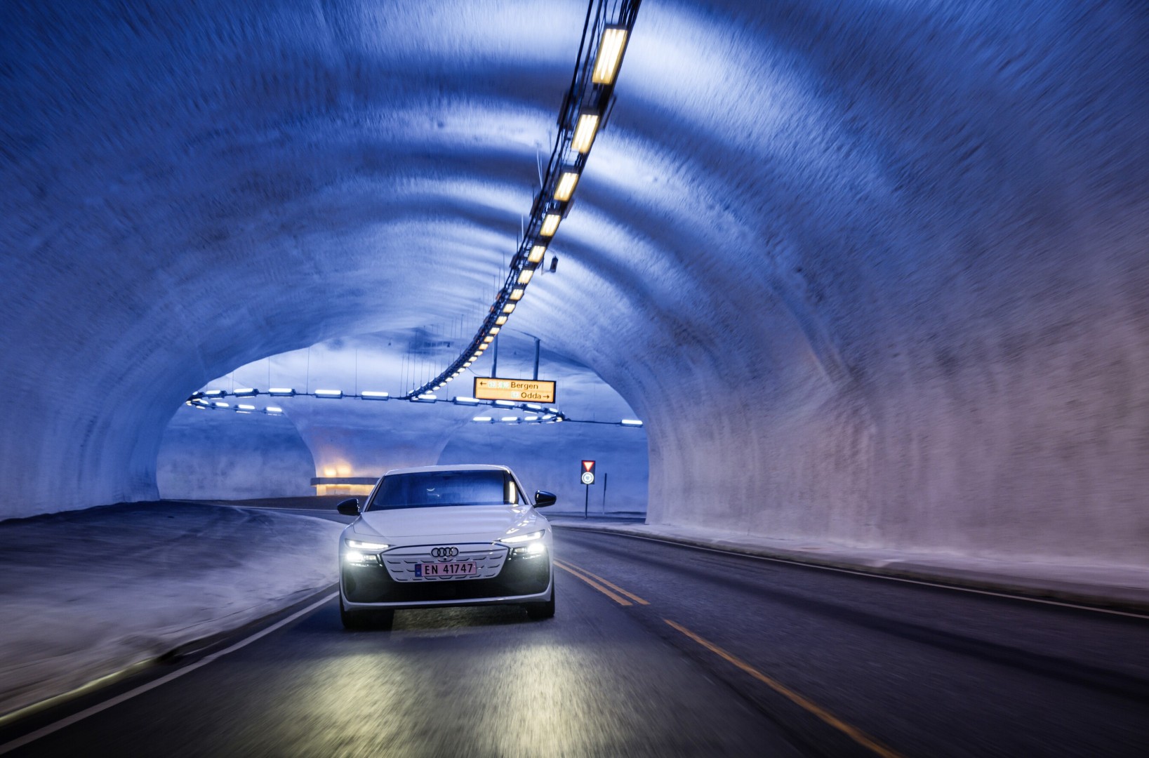 Audi A6 e-tron: 1.057 χιλιόμετρα χωρίς σταγόνα καύσιμο Audi A6 e-tron: 1.057 χιλιόμετρα χωρίς σταγόνα καύσιμο