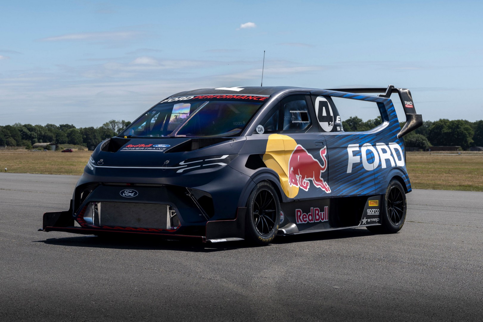 To Ford Transit γράφει ξανά ιστορία στο Nürburgring