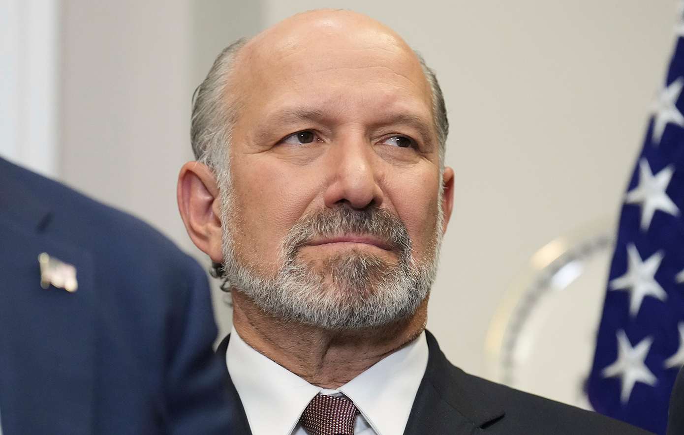 Υπουργός Εμπορίου των ΗΠΑ: Αναμένουμε έσοδα 50 δισεκατομμυρίων δολαρίων από δασμούς