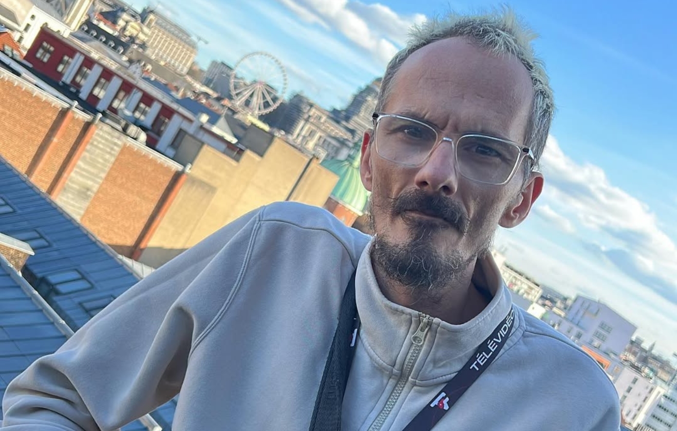 Σοκ στη Γαλλία: Streamer 46 ετών πεθαίνει σε ζωντανή μετάδοση &#8211; Βίντεο δείχνει ότι κακοποιούνταν από άλλους on air
