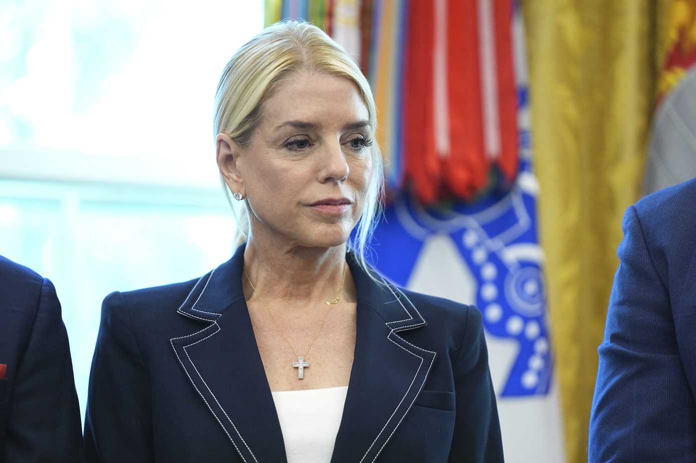Παμ Μπόντι: «Ο ‘Μάγιο’ θα περάσει την υπόλοιπη ζωή του πίσω από τα σίδερα &#8211; Θα πεθάνει μέσα σε ομοσπονδιακή φυλακή»