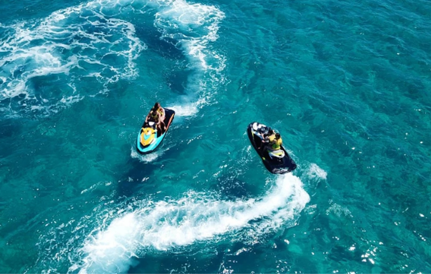 Τραυματισμός τουρίστριας από ανατροπή jet ski στο Ηράκλειο