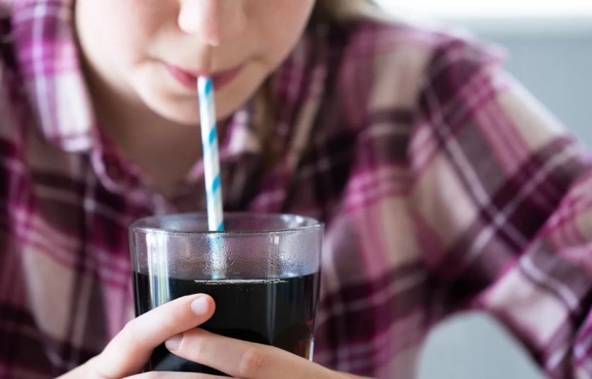 Coca cola με ζαχαροκάλαμο: Μπορούν να πιουν άφοβα τα παιδιά;