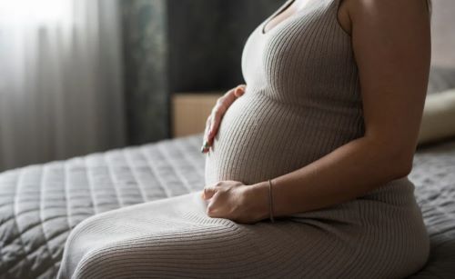 Είσαι έγκυος, αλλά δεν νιώθεις χαρούμενη; Δες τι μπορεί να φταίει