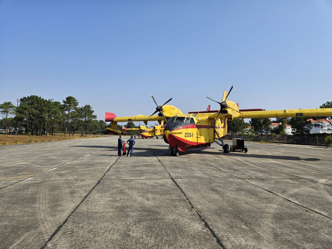 Τα ελληνικά Canadair που επιχειρούν στην Πορτογαλία