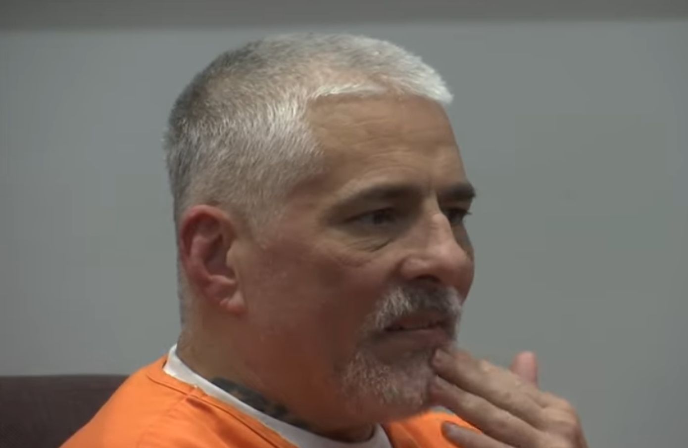 Αυτοκτόνησε δολοφόνος που περίμενε την εκτέλεσή του – Είχε σκοτώσει και βιάσει 13χρονη
