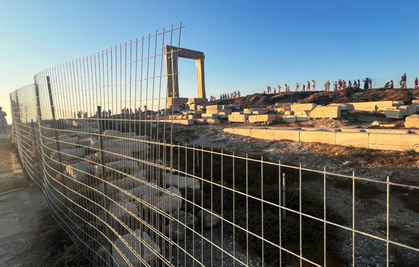 Ο Δήμος Νάξου κέρδισε τα ασφαλιστικά μέτρα: Βγαίνει το συρματόπλεγμα στον αρχαιολογικό χώρο του Ναού του Απόλλωνα στα Παλάτια