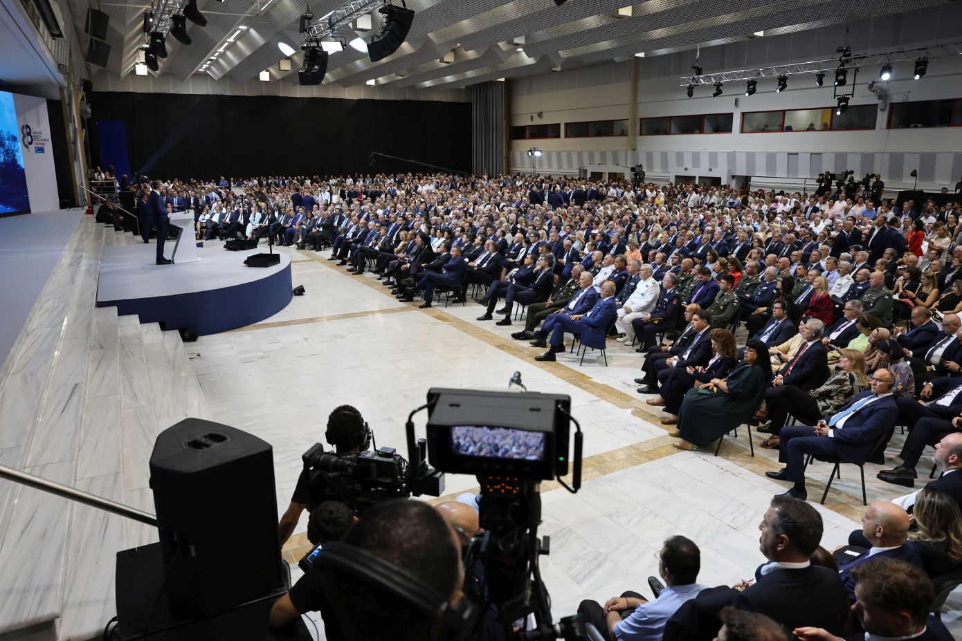 Οι μειώσεις φόρων και οι φοροαπαλλαγές για τις οικογένειες που «κλειδώνει» το Μέγαρο Μαξίμου