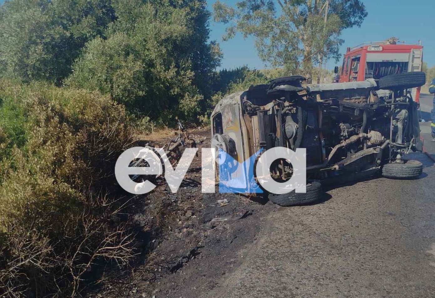 Θανατηφόρο τροχαίο στο Αλιβέρι: Σφοδρή σύγκρουση με μηχανή, προκλήθηκε φωτιά