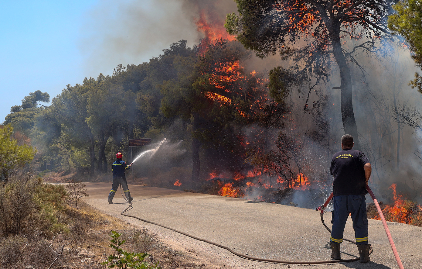 Ολοκληρώθηκαν οι αυτοψίες ζημιών από τις φωτιές σε δήμους Λαυρεωτικής και Σαρωνικού &#8211; 15 κτίρια κατεδαφιστέα