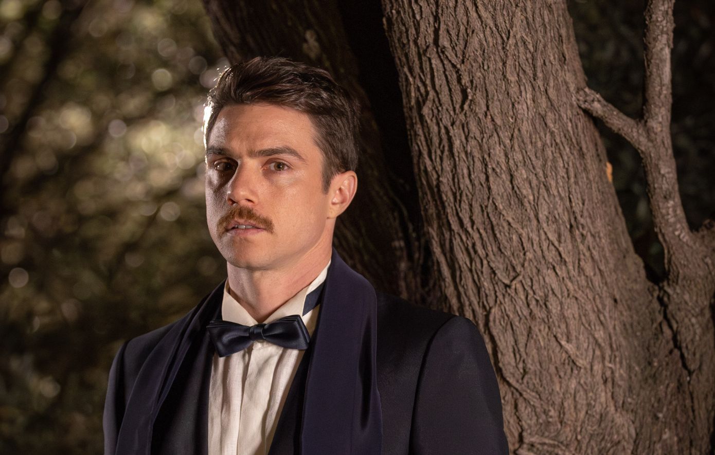«Grand Hotel»: Το who is who του Άρη Δανέζη