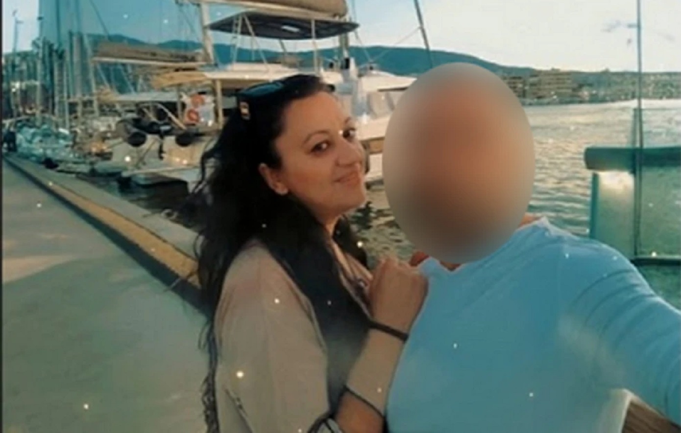 Γυναικοκτονία στον Βόλο: «Η μητέρα μου φώναζε βοήθεια κι αυτός τη μαχαίρωσε και έφυγε γρήγορα» συγκλονίζει η κόρη του ζευγαριού