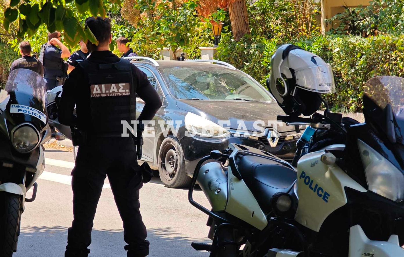 Άγρια γυναικοκτονία στο Χαλάνδρι: Άνδρας μαχαίρωσε 47χρονη μέχρι θανάτου στη μέση του δρόμου