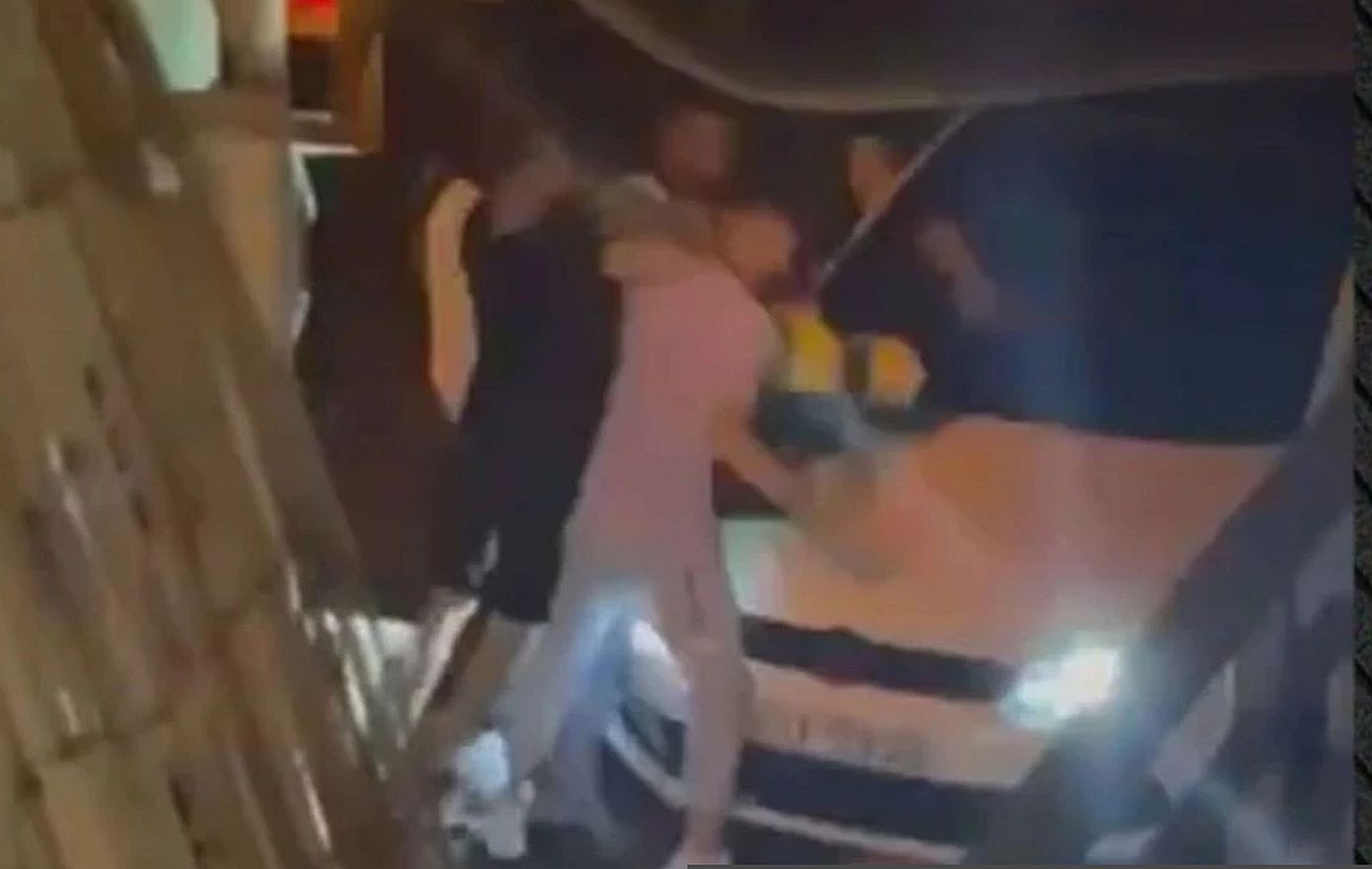 Κυψέλη: Συνελήφθη και ο δεύτερος από τα αδέλφια που είχαν ξυλοκοπήσει άγρια τον υπάλληλο καθαριότητας του Δήμου Αθηναίων