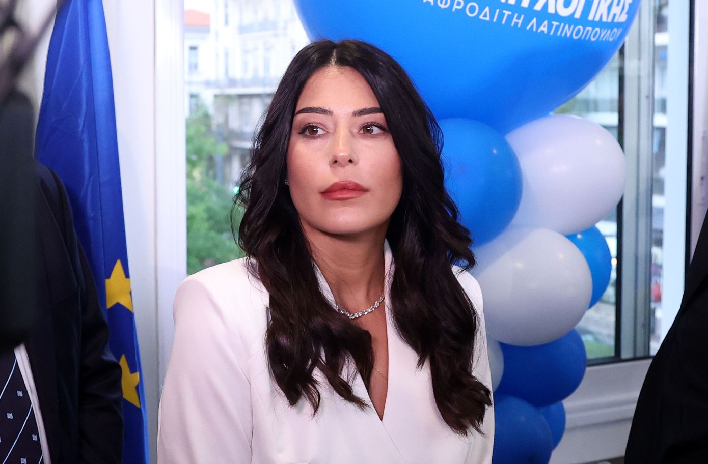 Ινδός οδηγός τράκαρε την Αφροδίτη Λατινοπούλου και εγκατέλειψε το σημείο – Πώς έγινε το τροχαίο