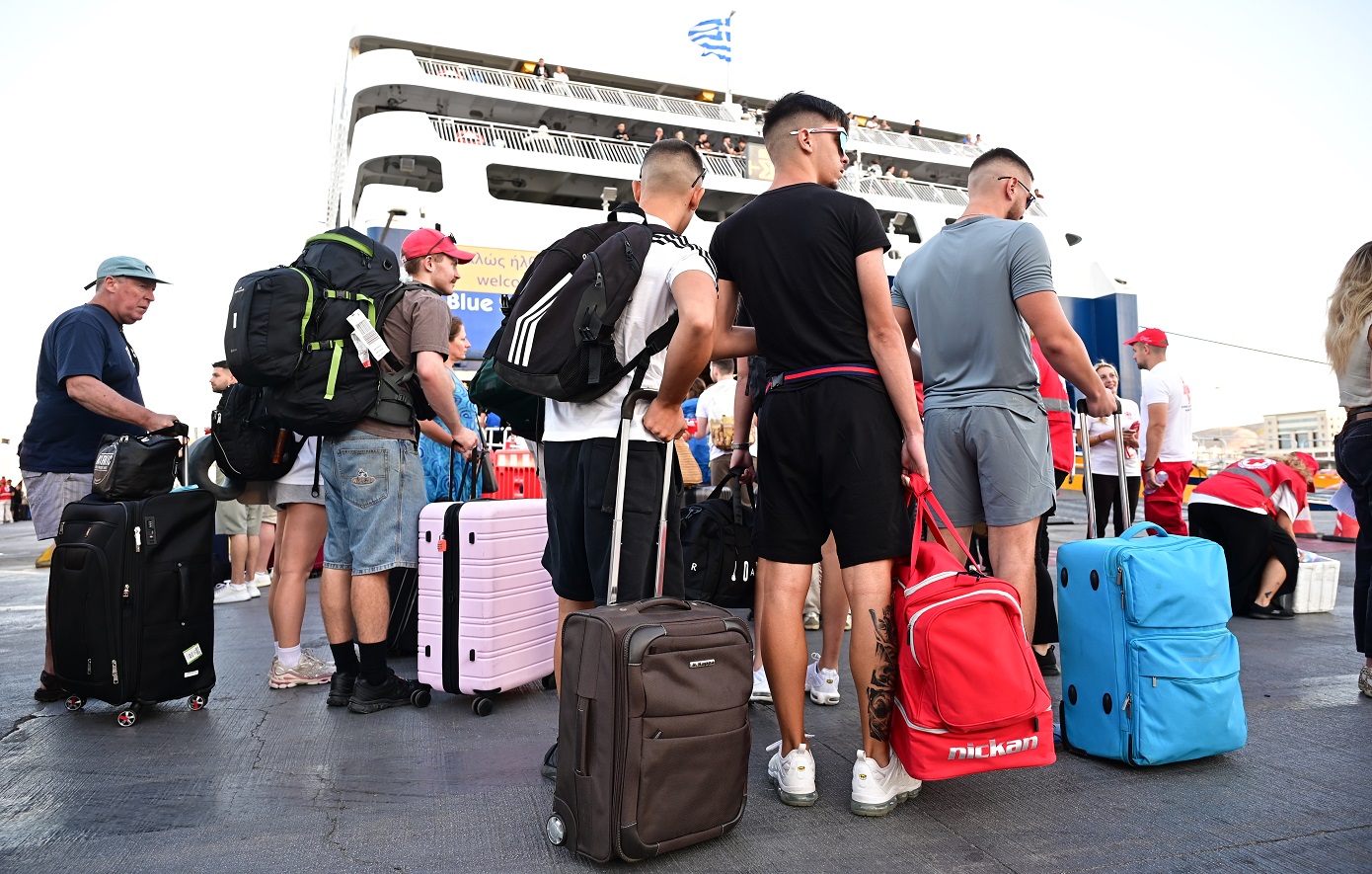 «Κρουαζιέρα θα σε πάω» &#8211; Η επιχείρηση της ΑΑΔΕ για τη φοροδιαφυγή πολλαπλών επιπέδων σε ημερόπλοια της Σαντορίνης