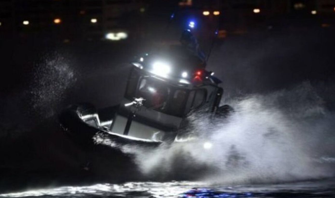 Ιστιοφόρο εξέπεμψε SOS ανοιχτά της Σύρου: Επιχείρηση διάσωσης από ελικόπτερο και παραπλέοντα σκάφη