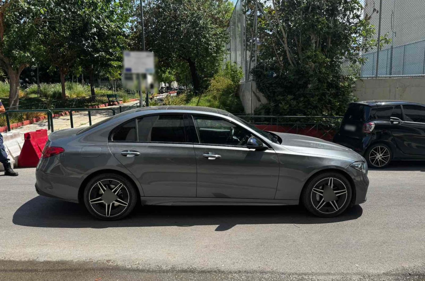 Η χλιδάτη ζωή των Τούρκων μαφιόζων στην Ελλάδα: Μισθώνουν βίλες, οδηγούν πανάκριβα οχήματα