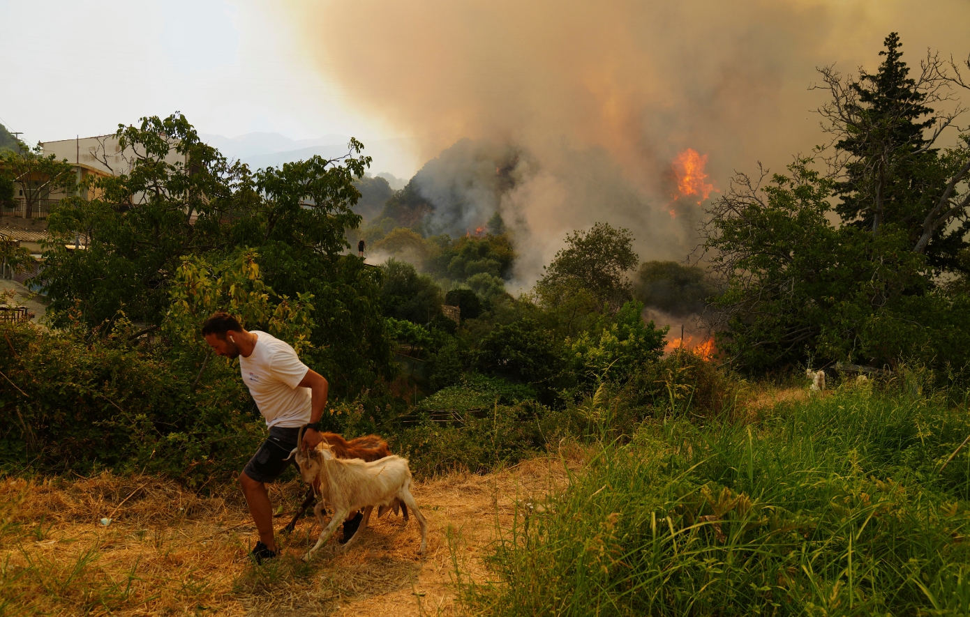 Όσα πρέπει να γνωρίζετε για το κύμα καύσωνα στη Νότια Ευρώπη &#8211; Οι προβλέψεις για αέρα και καύσωνα τις επόμενες ημέρες