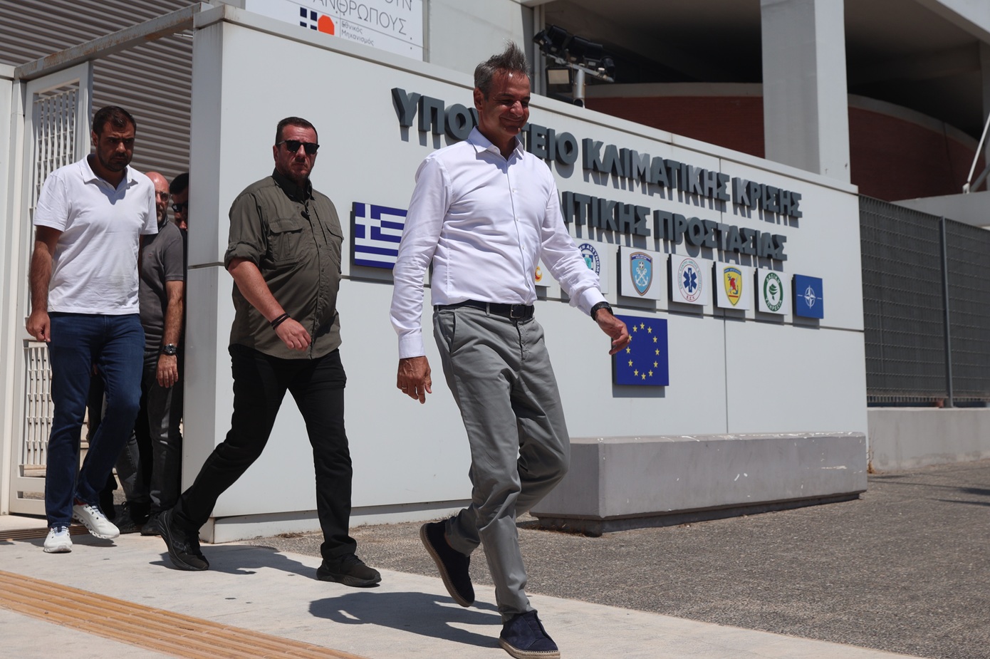 Στο Εθνικό Συντονιστικό Κέντρο για τη Διαχείριση Κρίσεων ο Μητσοτάκης &#8211; Προήδρευσε σε σύσκεψη για τις πυρκαγιές