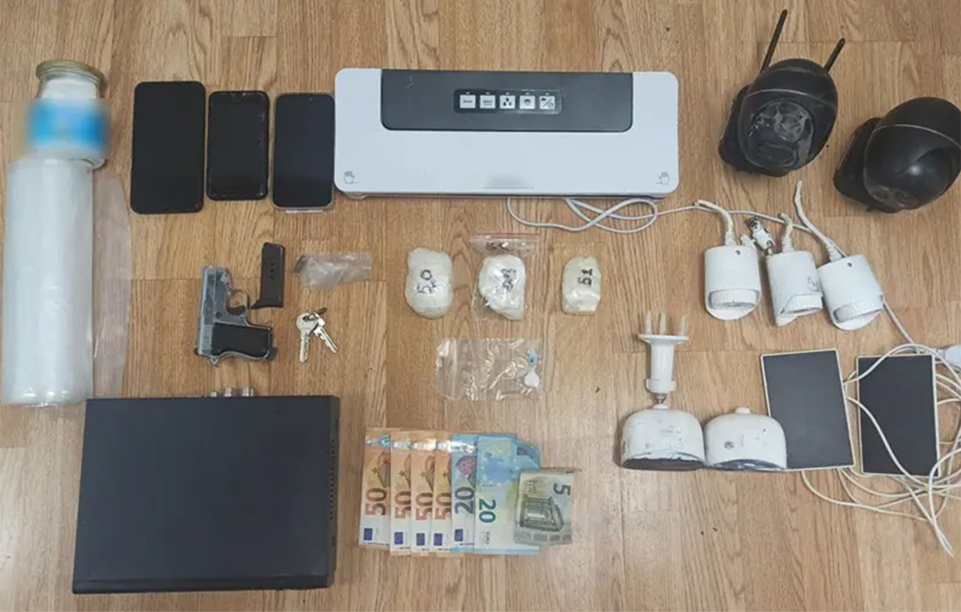Χειροπέδες σε Αλβανούς ποινικούς για διακίνηση κοκαΐνης στην Αττική