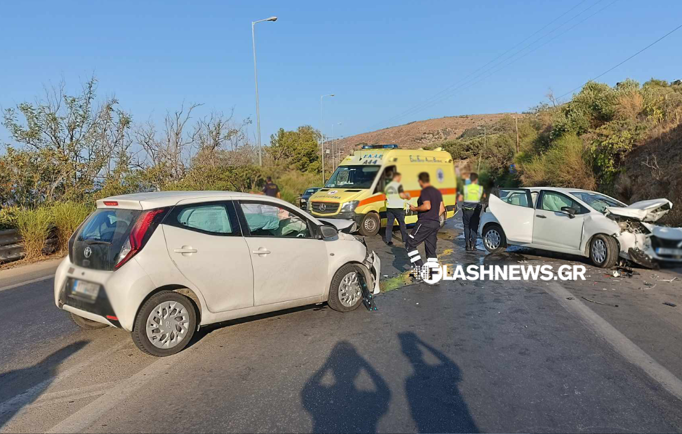 Καραμπόλα τριών οχημάτων στον ΒΟΑΚ: Τραυματίστηκαν δύο γυναίκες