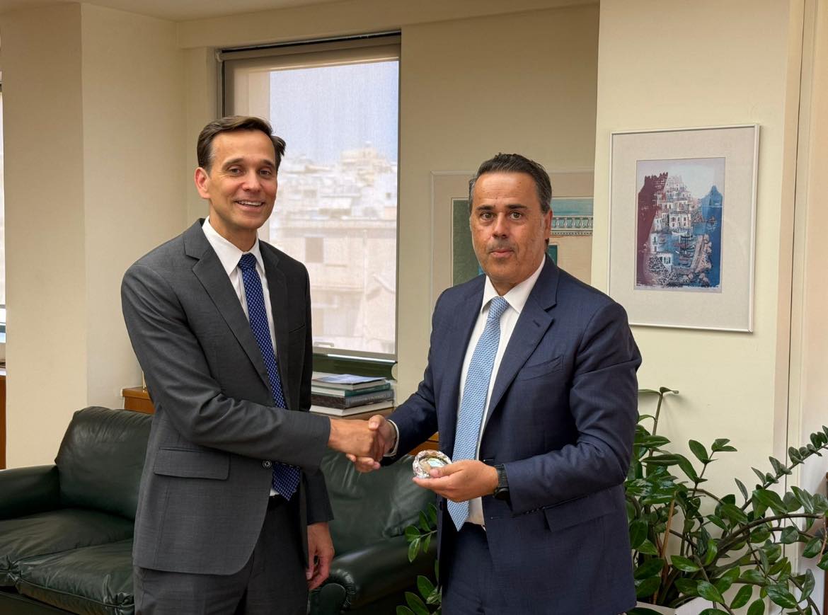 Με τον νέο επιτετραμμένο της πρεσβείας των ΗΠΑ στην Αθήνα συναντήθηκε ο Σταύρος Παπασταύρου