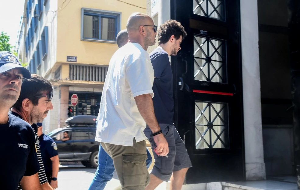 «Πίναμε τσίπουρα δεν θυμάμαι τι έγινε» &#8211; Τι είπαν οι συλληφθέντες για τη φωτιά στην Πάτρα