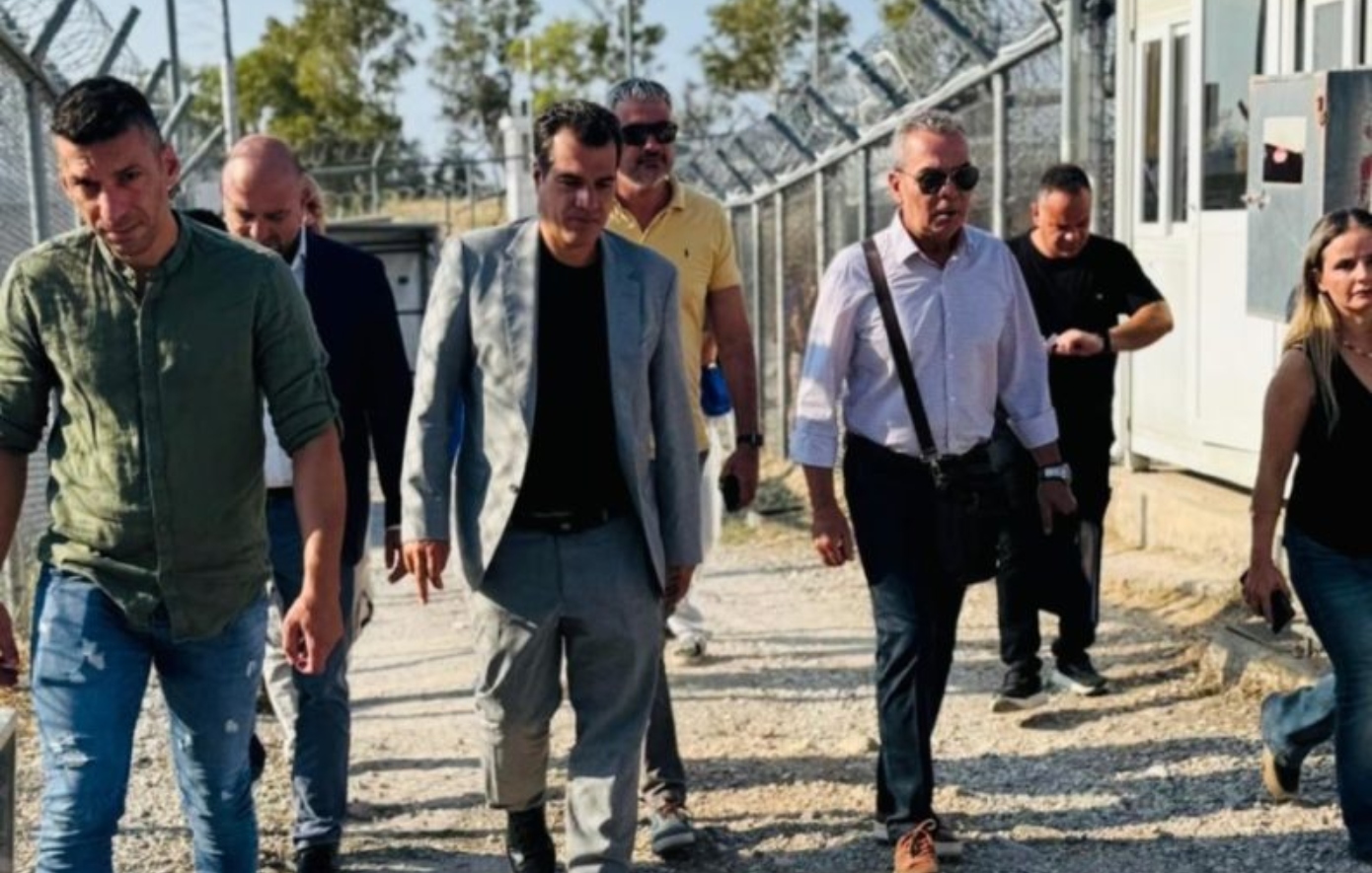 Πλεύρης από Αμυγδαλέζα: «Για όσους παραμένουν παράνομα στη χώρα οι επιλογές θα είναι φυλακή ή επιστροφή»