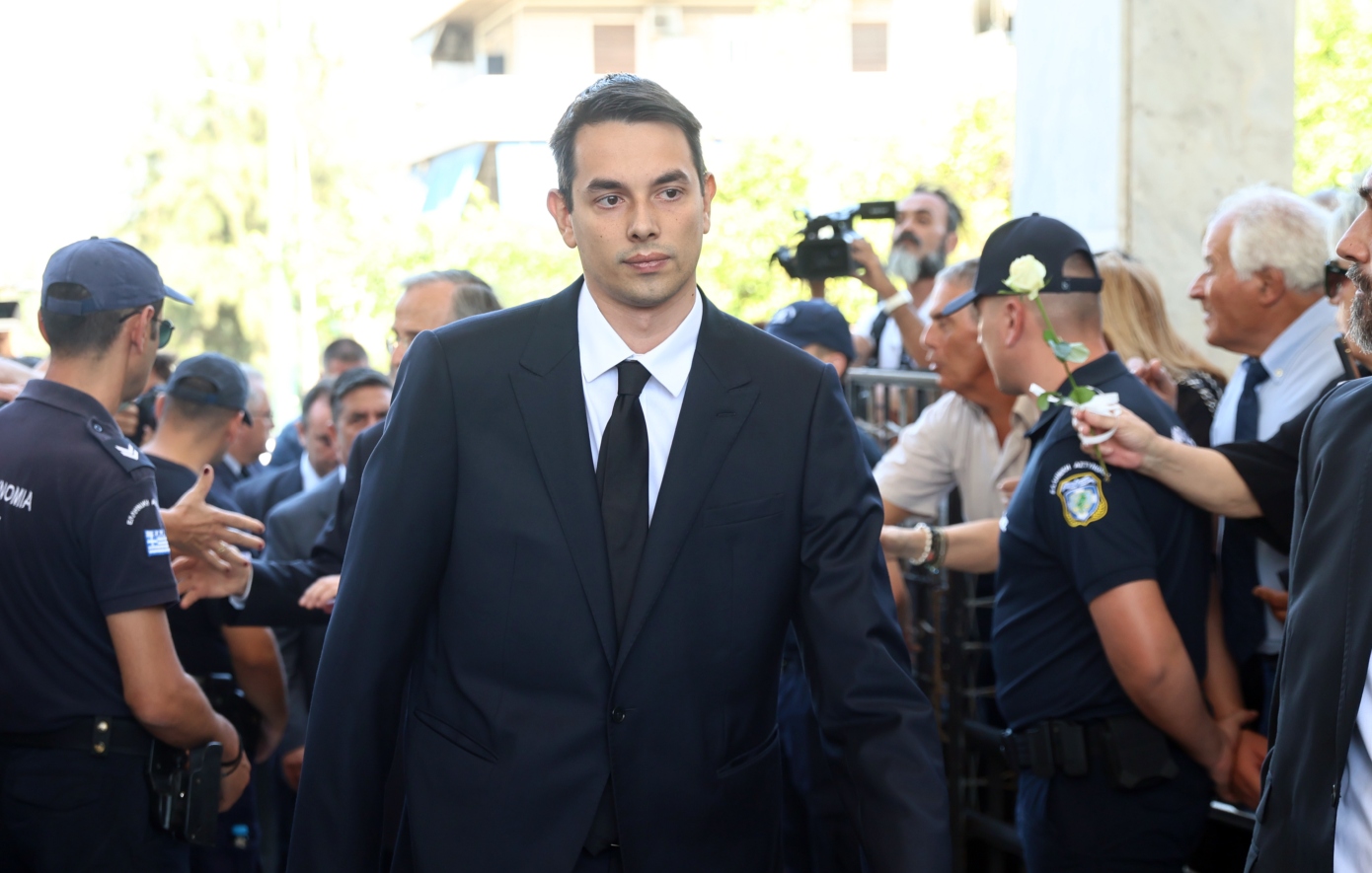 Το «ευχαριστώ» του Κώστα Σαμαρά μετά την κηδεία της αδελφής του &#8211; «Μας έχουν συγκινήσει απέραντα τα μηνύματά σας»