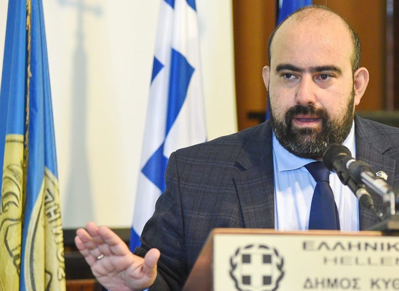 Δήμαρχος Κυθήρων σε Τσίπρα: Τι πιο ενεργός πολιτική από το να είσαι βουλευτής; &#8211; Τόσους μήνες στέλνω τσάμπα όλα τα αιτήματα του Δήμου στο email του;