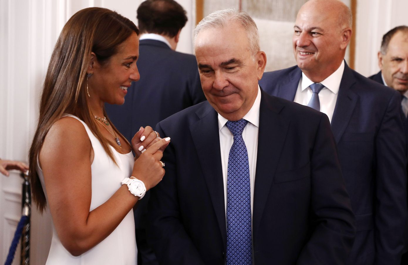 Τα πηγαδάκια και τα γέλια στο πρώτο υπουργικό συμβούλιο μετά τις διακοπές – Δείτε τις φωτογραφίες