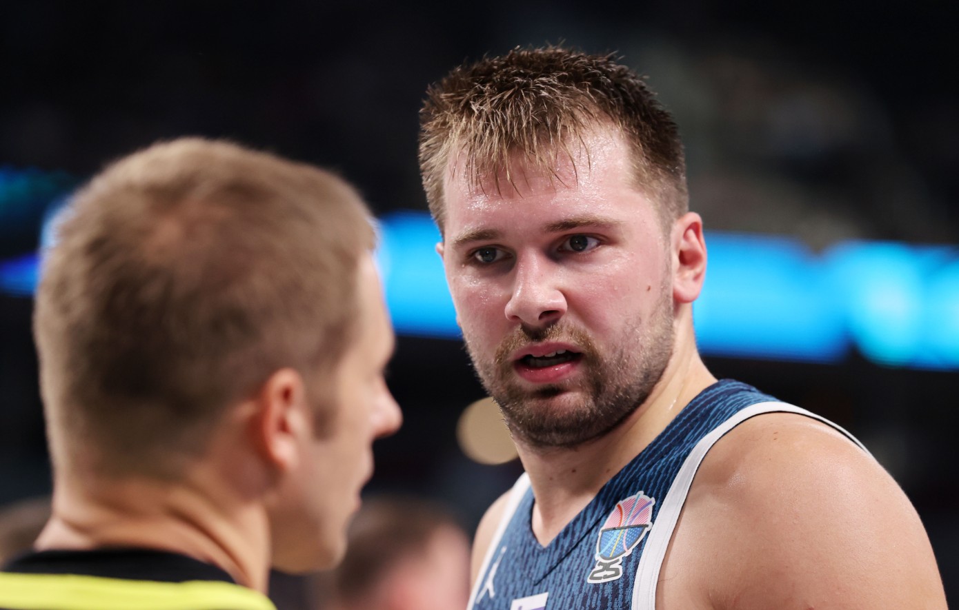 EuroBasket 2025: Έξαλλος ο Ντόντσιτς για το 4ο φάουλ στο ματς με τη Γερμανία &#8211; Κίνηση… χρηματισμού προς τους διαιτητές