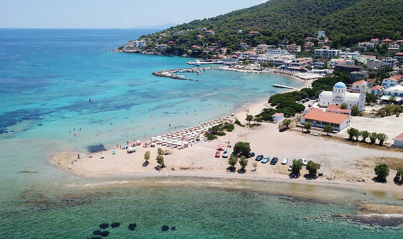 Άδειαζαν ολόκληρα φορτηγά με μπάζα και απόβλητα στο Αγκίστρι &#8211; Πέντε συλλήψεις από την Αστυνομία