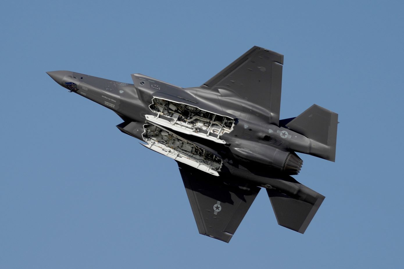 ΗΠΑ: Πέντε μαχητικά αεροσκάφη F-35 προσγειώθηκαν στο Πουέρτο Ρίκο εν μέσω της έντασης με τη Βενεζουέλα