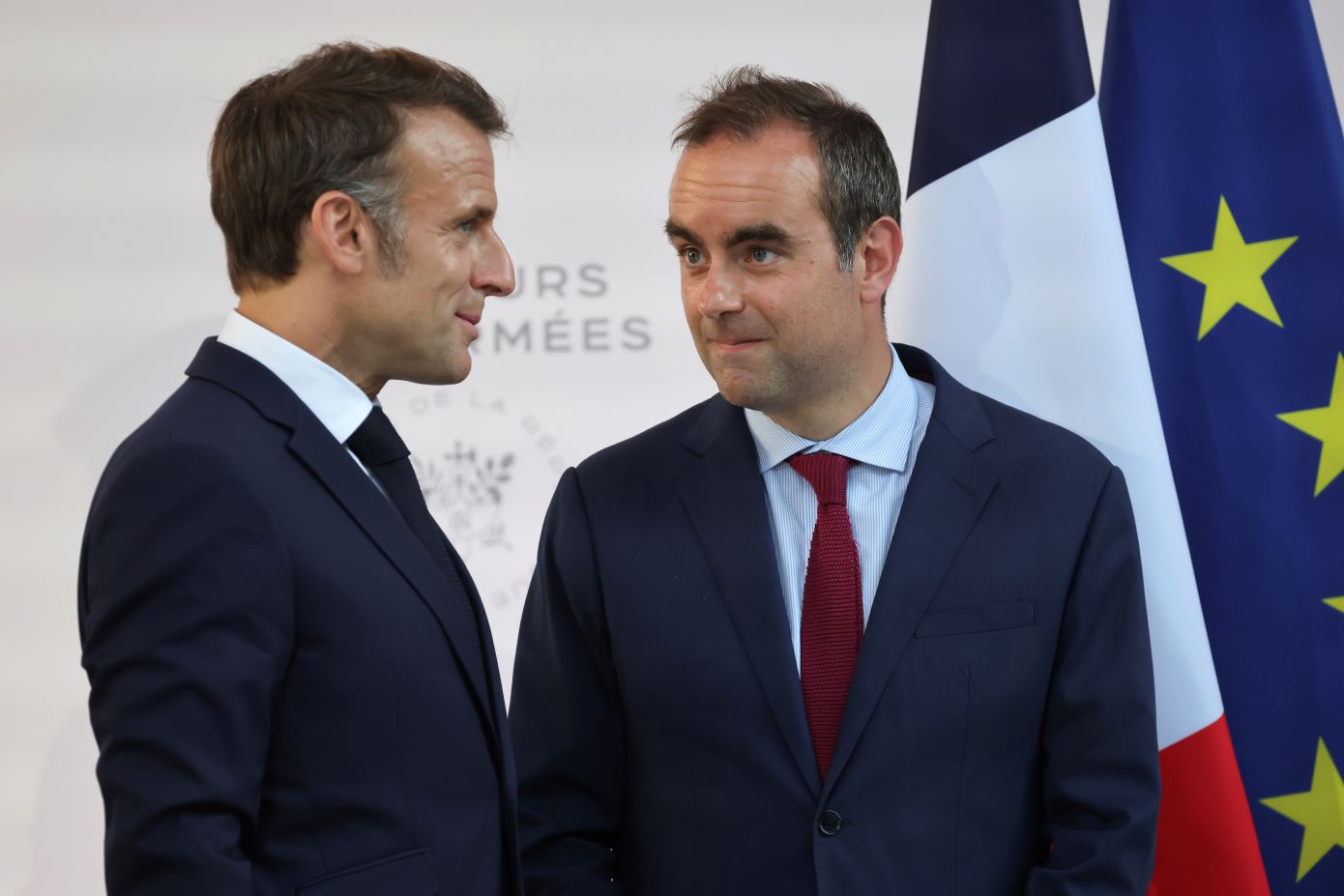 Σε ζώνη κινδύνου η Γαλλία μετά τη νέα υποβάθμιση του αξιόχρεου &#8211; Παραμένει σε υψηλά επίπεδα το spread των ομολόγων