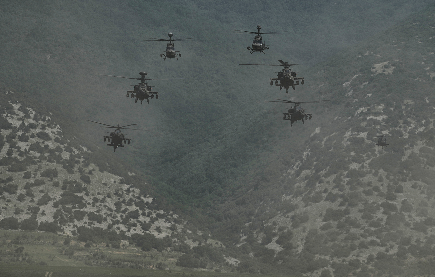 Apache ελικόπτερα Apache ελικόπτερα