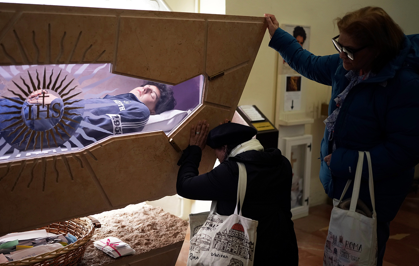 Κάρλο Ακούτις