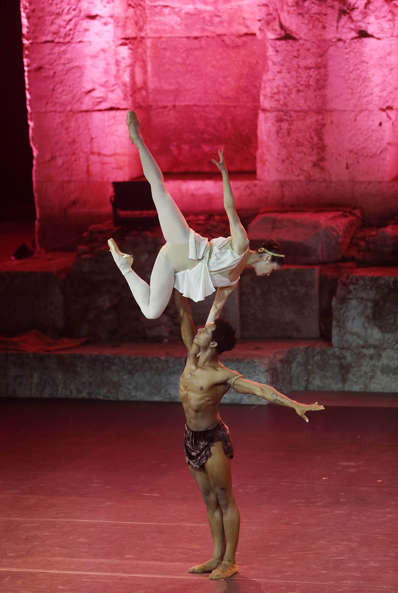 Μπαλέτο Madoka Sugai-Osiel Gouneo Μπαλέτο Madoka Sugai-Osiel Gouneo