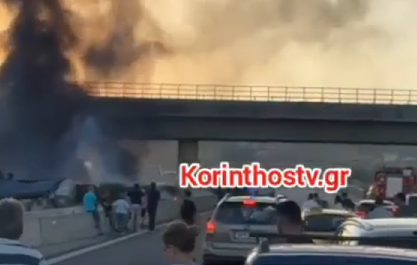 Νταλίκα τυλίχτηκε στις φλόγες στην εθνική Αθηνών &#8211; Κορίνθου &#8211; Κλειστά και τα δύο ρεύματα κυκλοφορίας