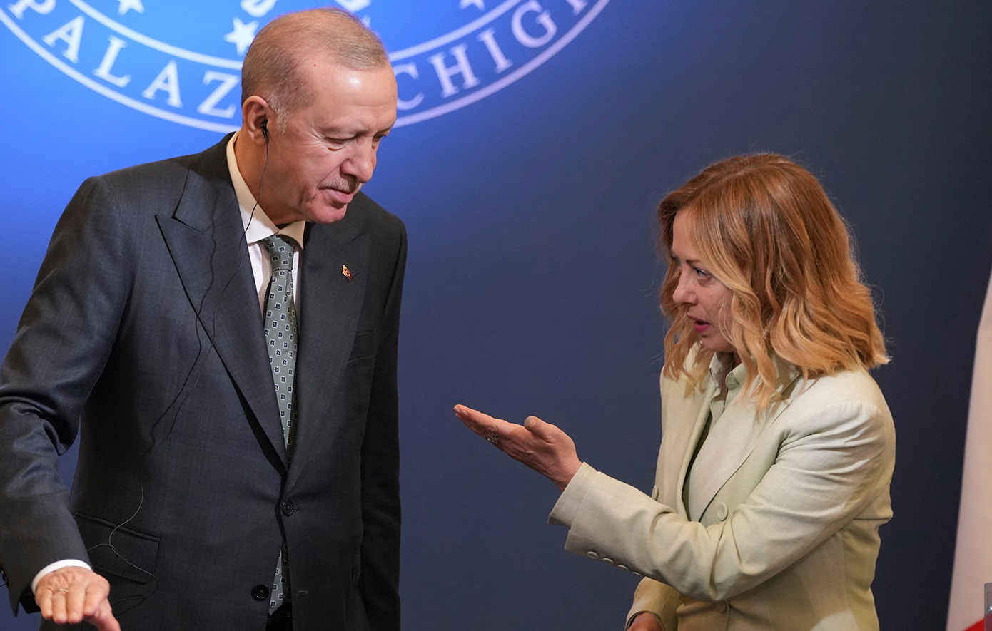 Νέα Υόρκη: Αναβλήθηκε το ραντεβού του Ερντογάν (και) με τη Μελόνι