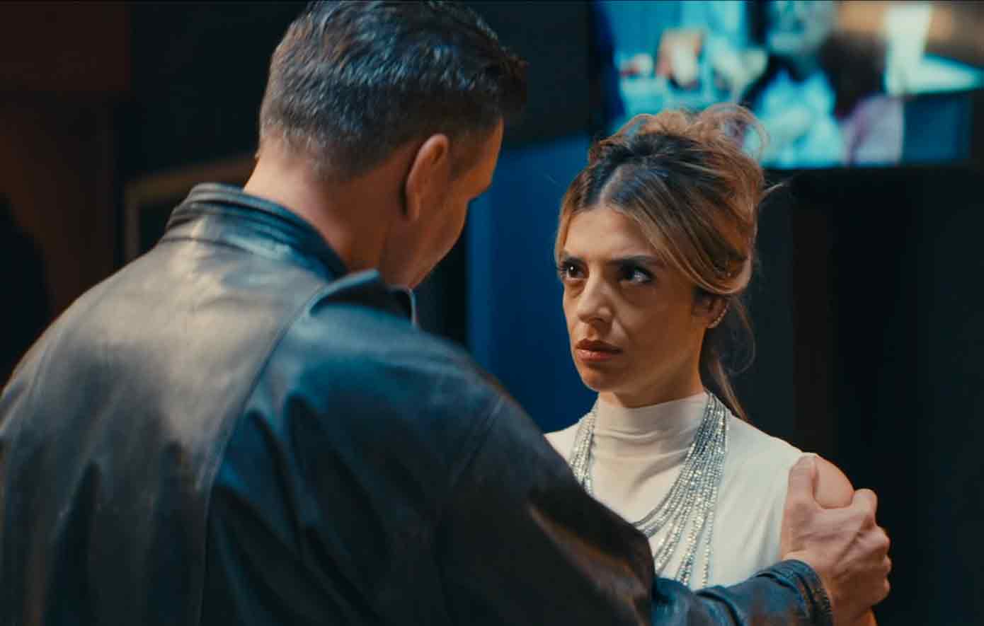 Ο Μιχαήλος είναι αποφασισμένος να μάθει ποιο από τα 3 αδέρφια Τσάτσανη έχει τα λεφτά!