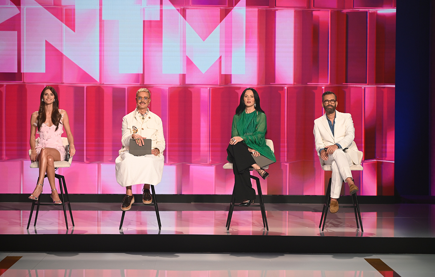 2η μέρα Auditions και οι διαγωνιζόμενοι ανεβαίνουν στη σκηνή της μόδας για να διεκδικήσουν όνειρα και φιλοδοξίες! 2η μέρα Auditions και οι διαγωνιζόμενοι ανεβαίνουν στη σκηνή της μόδας για να διεκδικήσουν όνειρα και φιλοδοξίες!